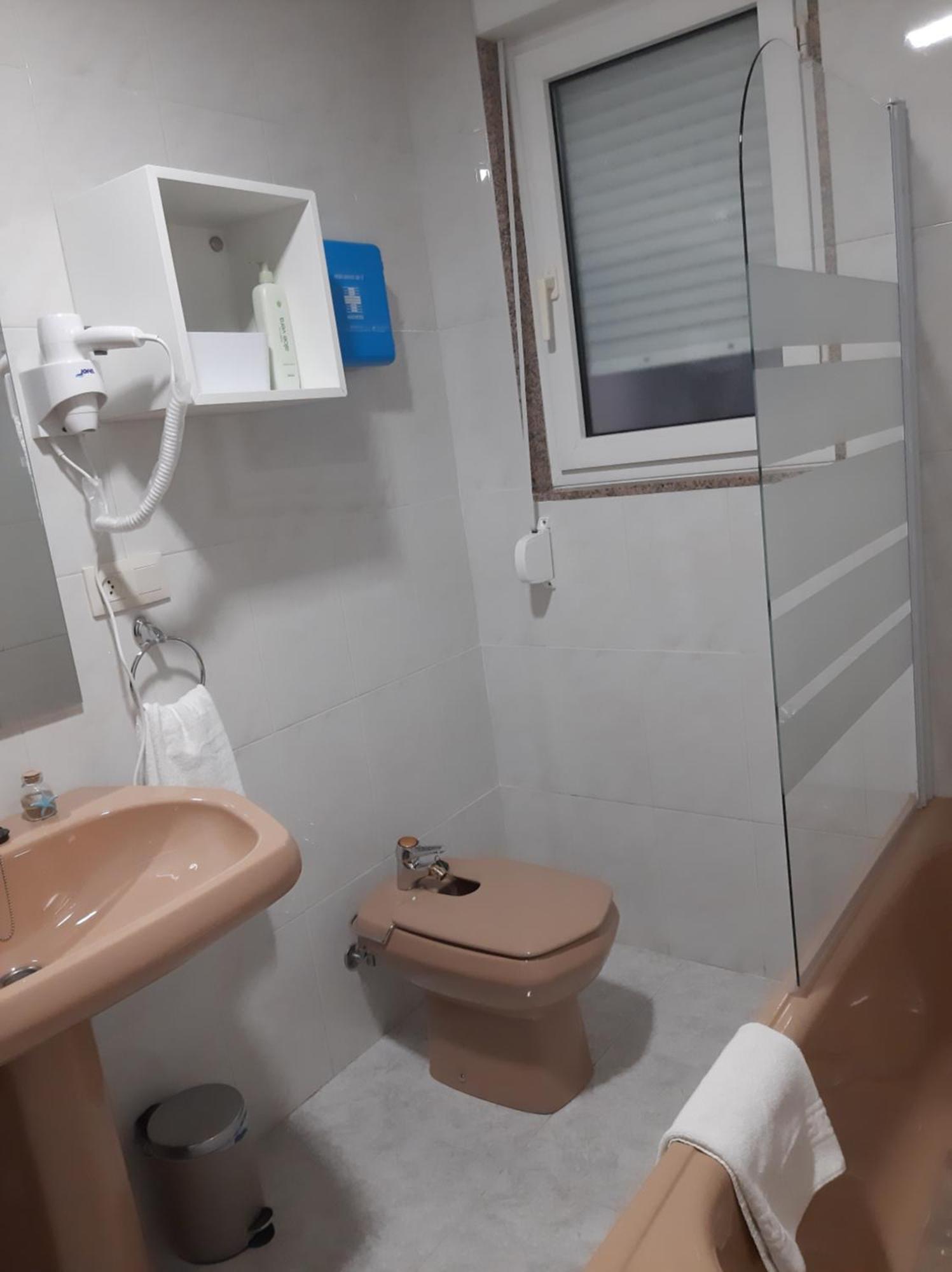 Apartamento Elena Centrico Con Wifi Onís Exteriör bild