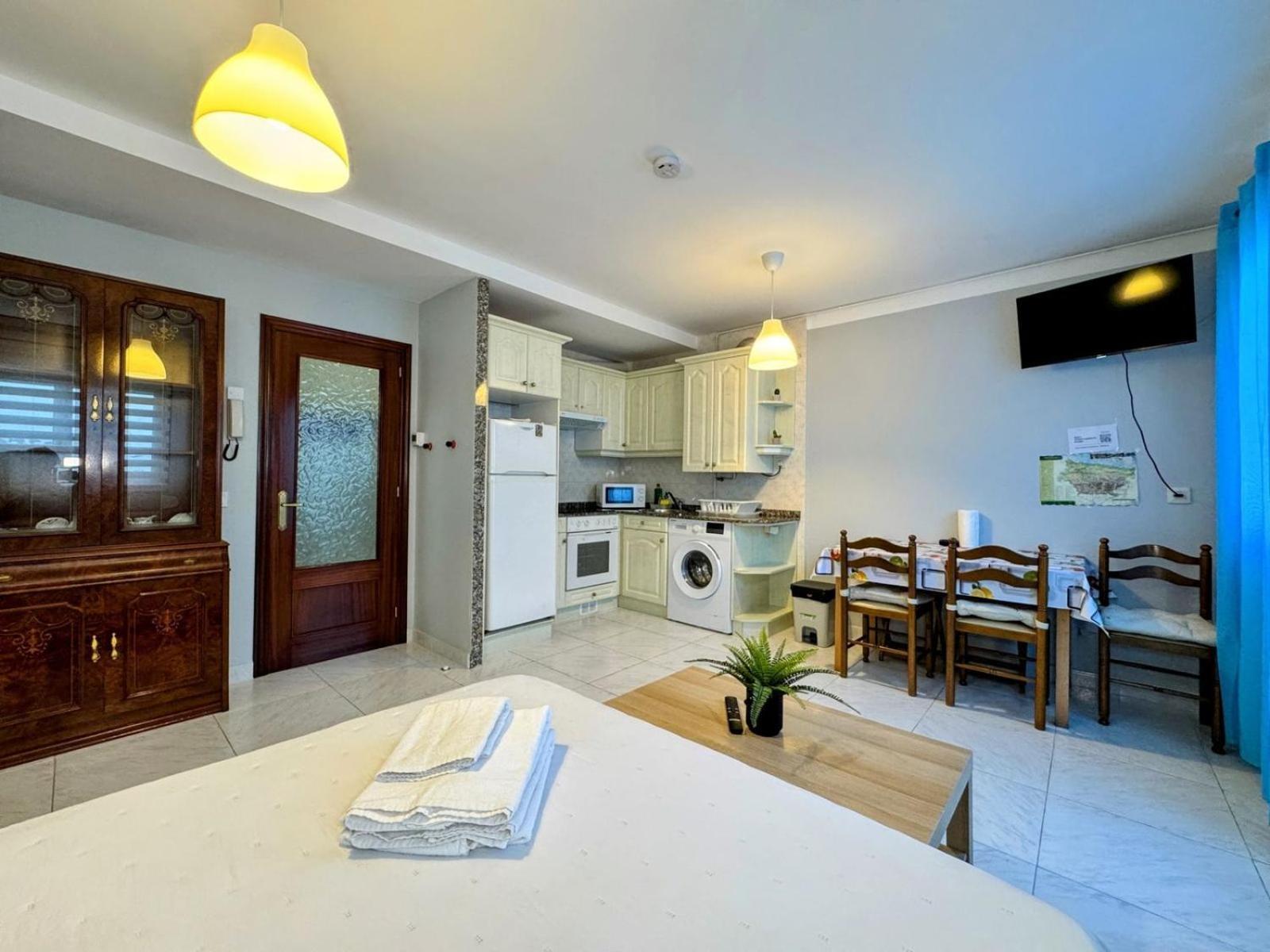 Apartamento Elena Centrico Con Wifi Onís Exteriör bild